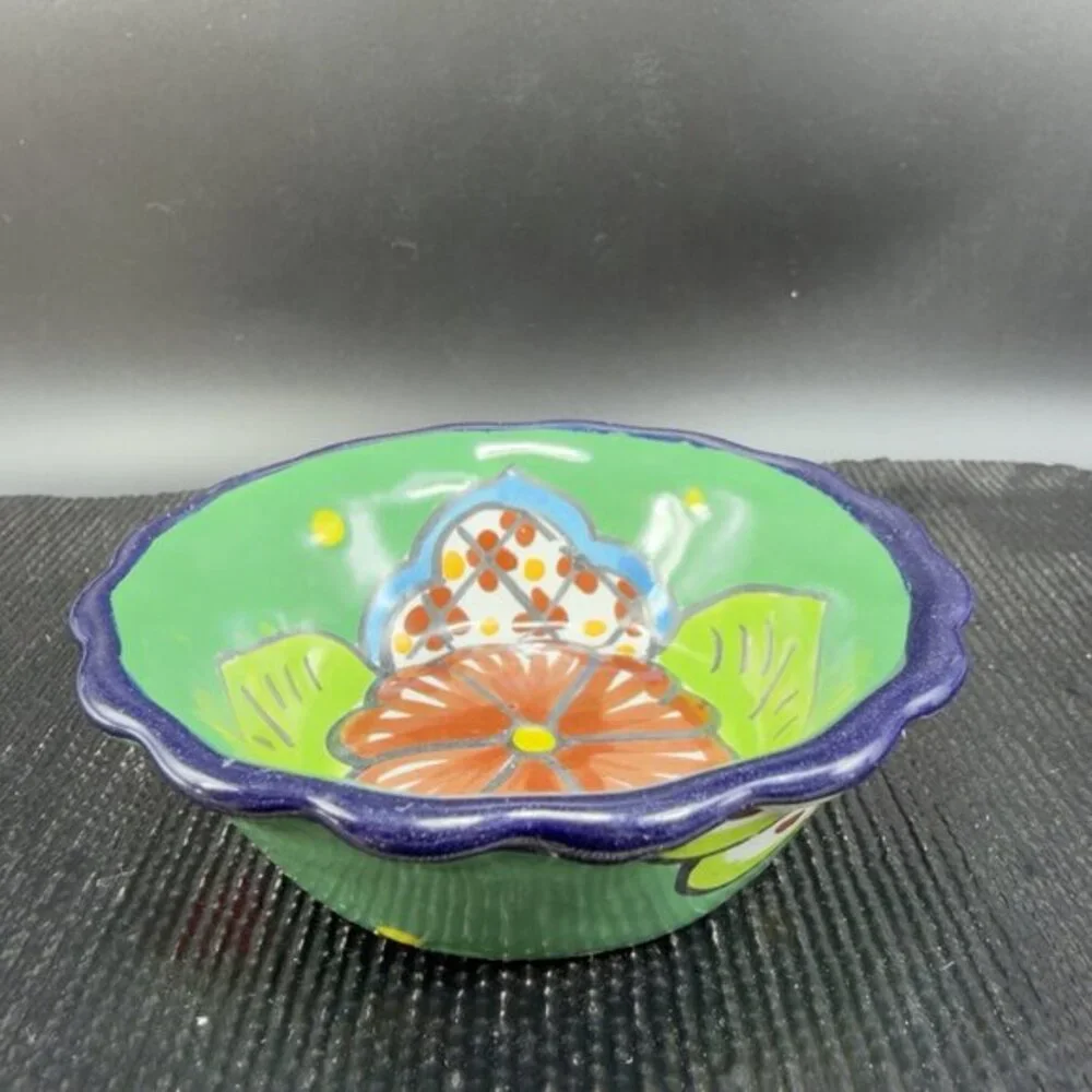 Vintage‎ Hand Made Mexico Pottery Talavera 4inch Dish Salsa Bowl Container Decor